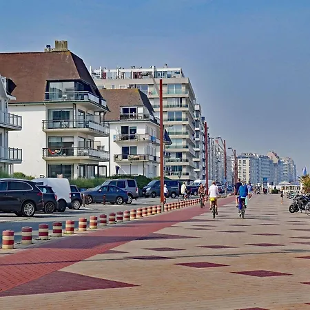 In Het Zoute With Sea Views Appartement